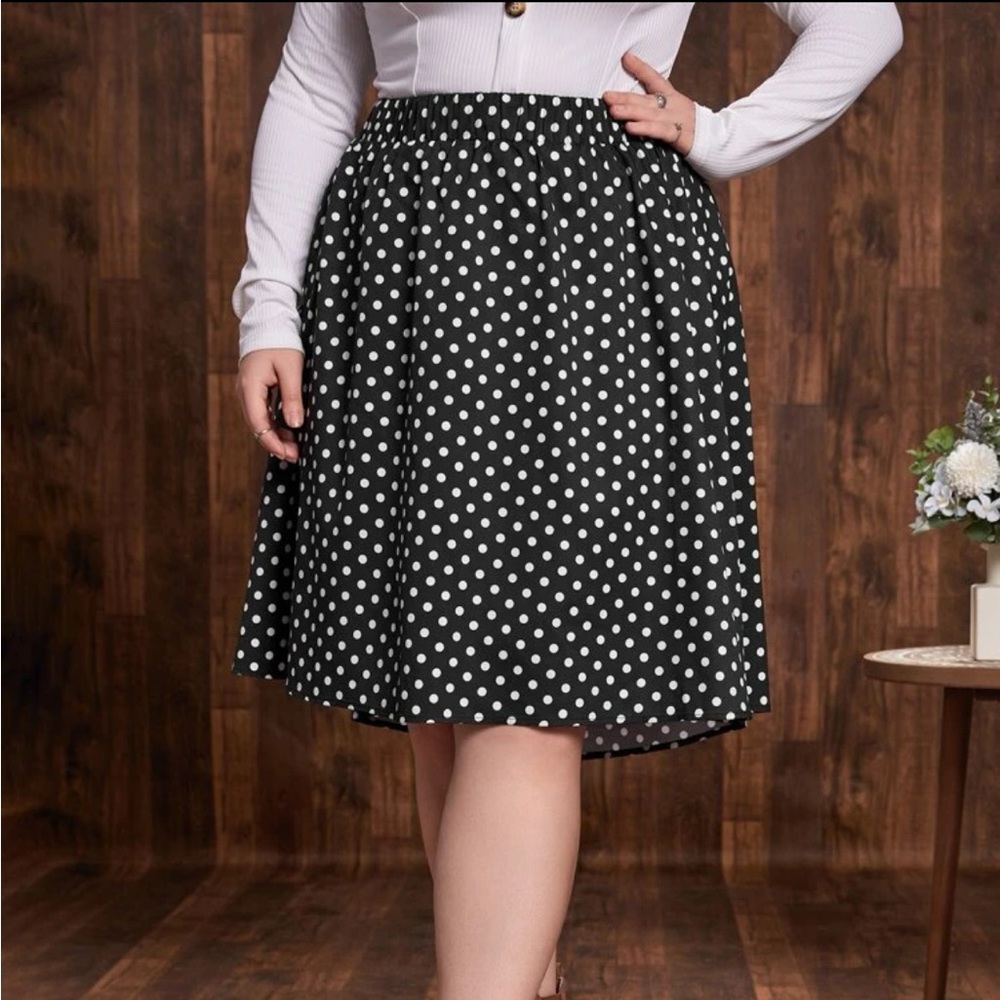 Brand new never work polka dot skirt